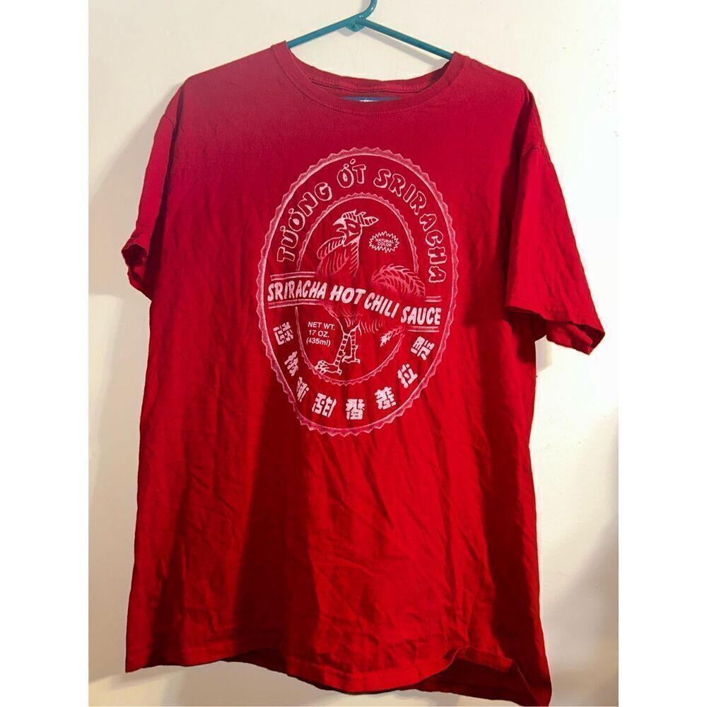 Siracha tee size large